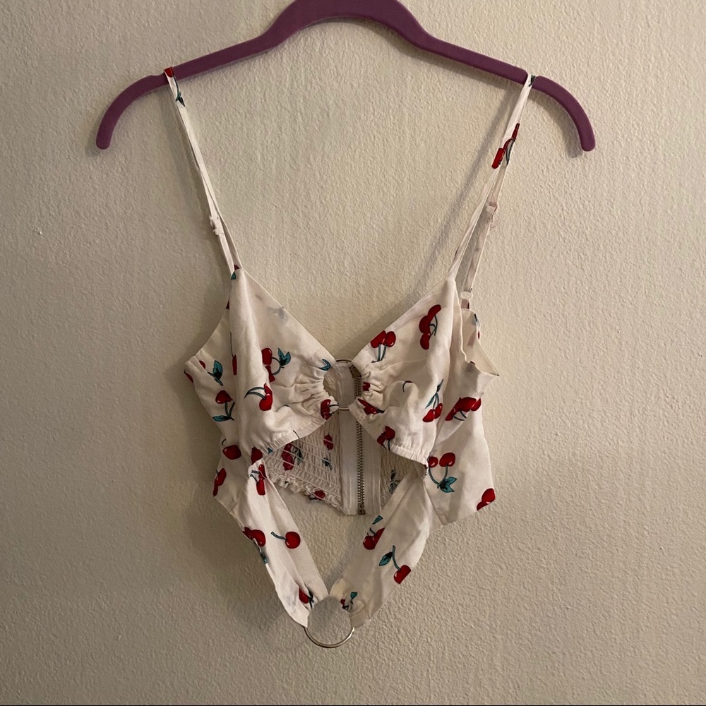 LF CHERRY CUT OUT O RING CROP TOP